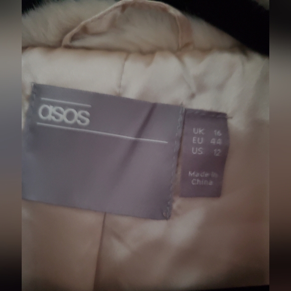 ASOS Faux Fur Cream Coat Size 12 - Picture 4 of 4